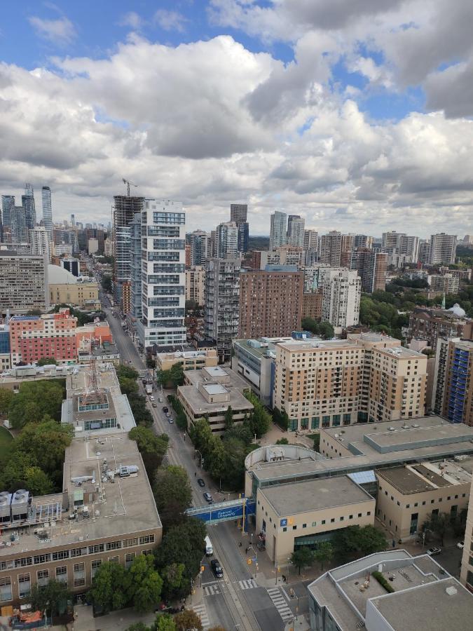 Toronto Metropolitan University-Daphne Cockwell Complex Residence 외부 사진
