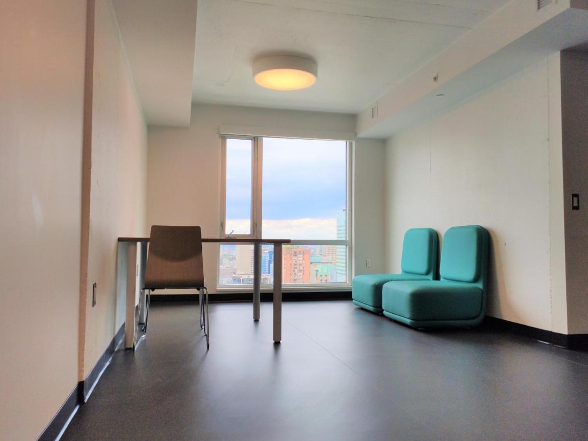 Toronto Metropolitan University-Daphne Cockwell Complex Residence 외부 사진