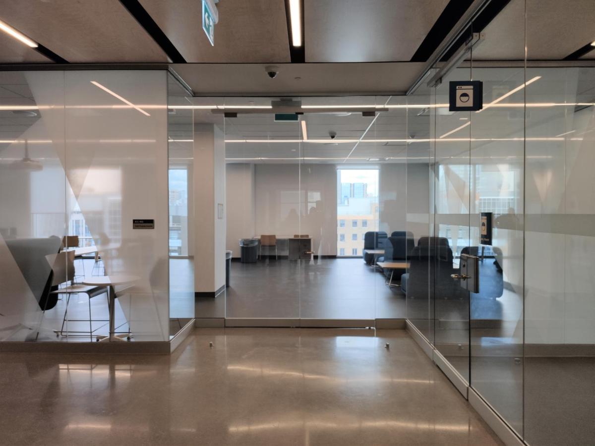 Toronto Metropolitan University-Daphne Cockwell Complex Residence 외부 사진