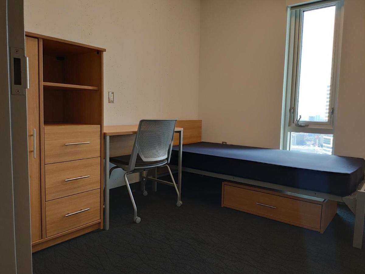 Toronto Metropolitan University-Daphne Cockwell Complex Residence 외부 사진