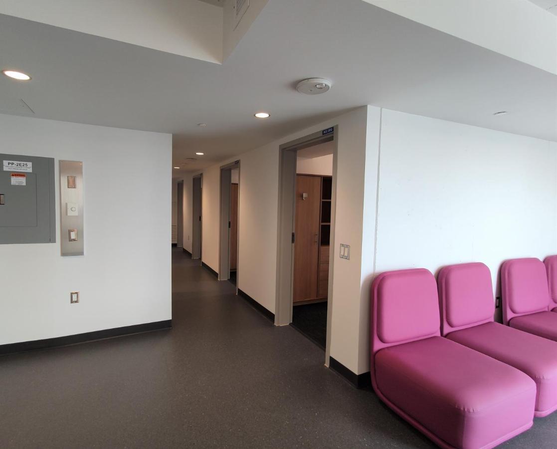 Toronto Metropolitan University-Daphne Cockwell Complex Residence 외부 사진