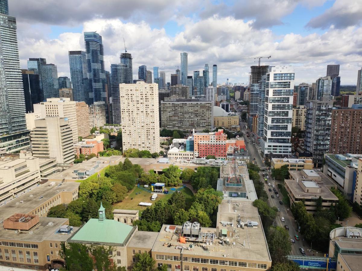 Toronto Metropolitan University-Daphne Cockwell Complex Residence 외부 사진