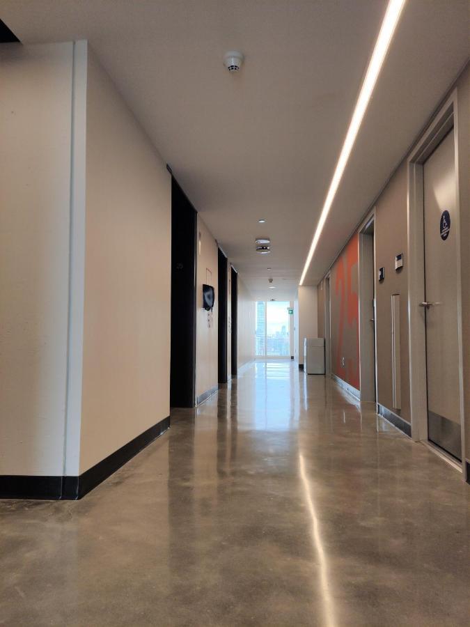 Toronto Metropolitan University-Daphne Cockwell Complex Residence 외부 사진