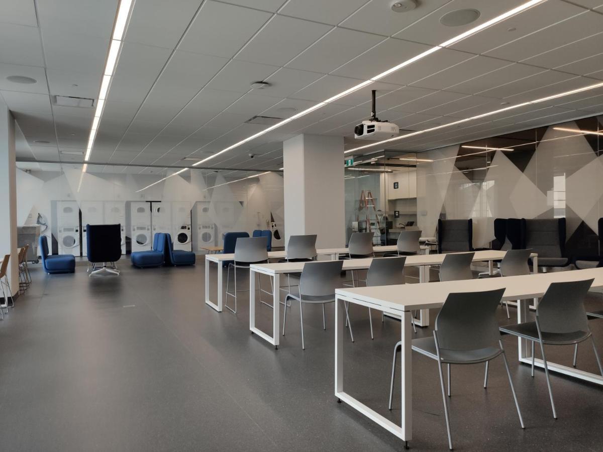 Toronto Metropolitan University-Daphne Cockwell Complex Residence 외부 사진