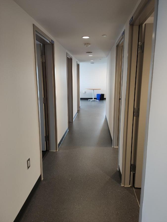 Toronto Metropolitan University-Daphne Cockwell Complex Residence 외부 사진