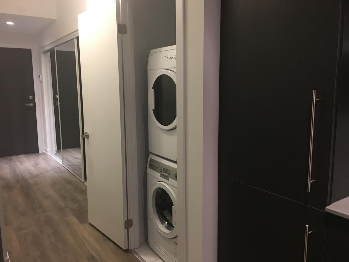 Toronto Metropolitan University-Daphne Cockwell Complex Residence 외부 사진