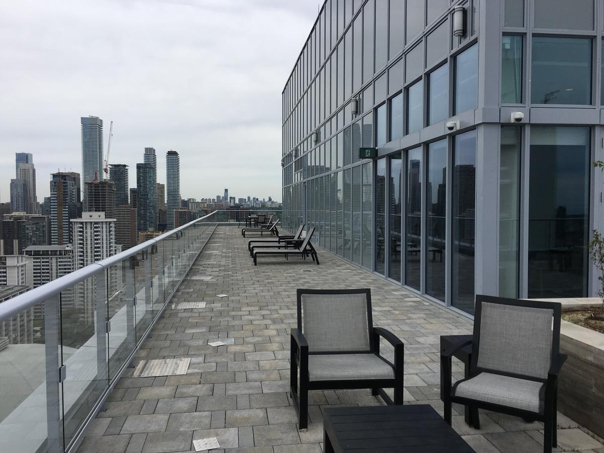 Toronto Metropolitan University-Daphne Cockwell Complex Residence 외부 사진