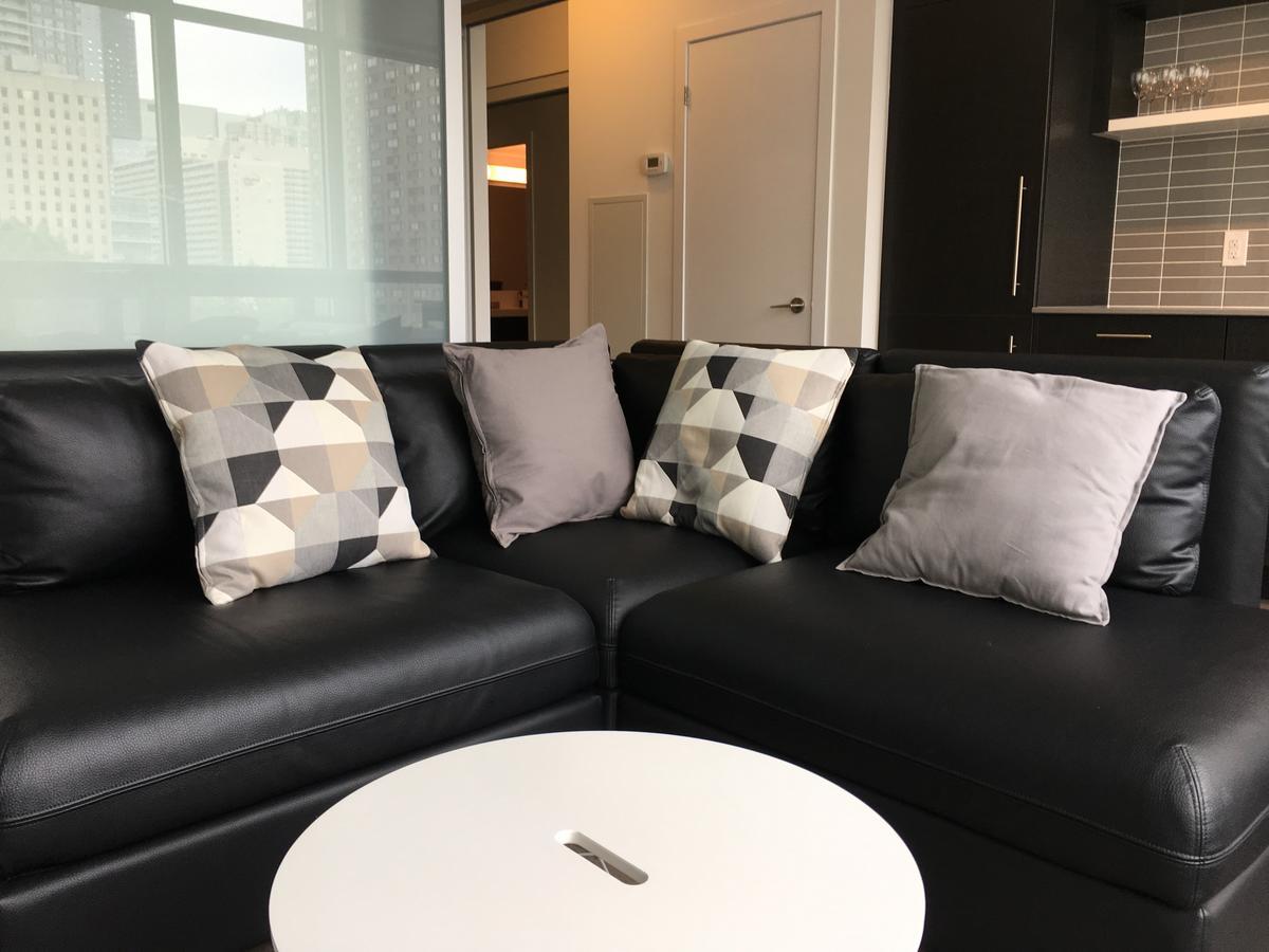 Toronto Metropolitan University-Daphne Cockwell Complex Residence 외부 사진