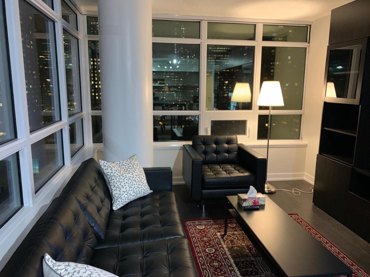 Toronto Metropolitan University-Daphne Cockwell Complex Residence 외부 사진