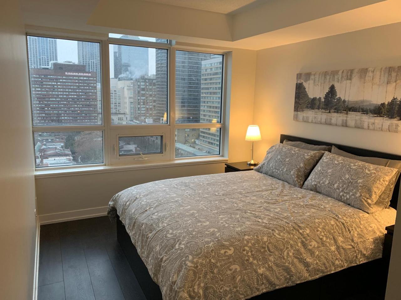 Toronto Metropolitan University-Daphne Cockwell Complex Residence 외부 사진