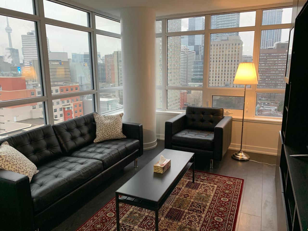 Toronto Metropolitan University-Daphne Cockwell Complex Residence 외부 사진