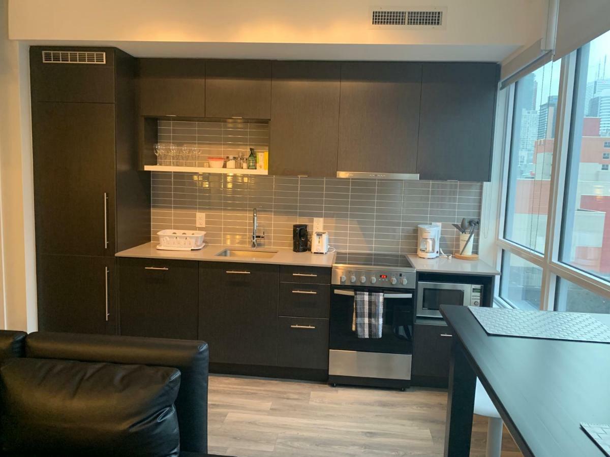 Toronto Metropolitan University-Daphne Cockwell Complex Residence 외부 사진