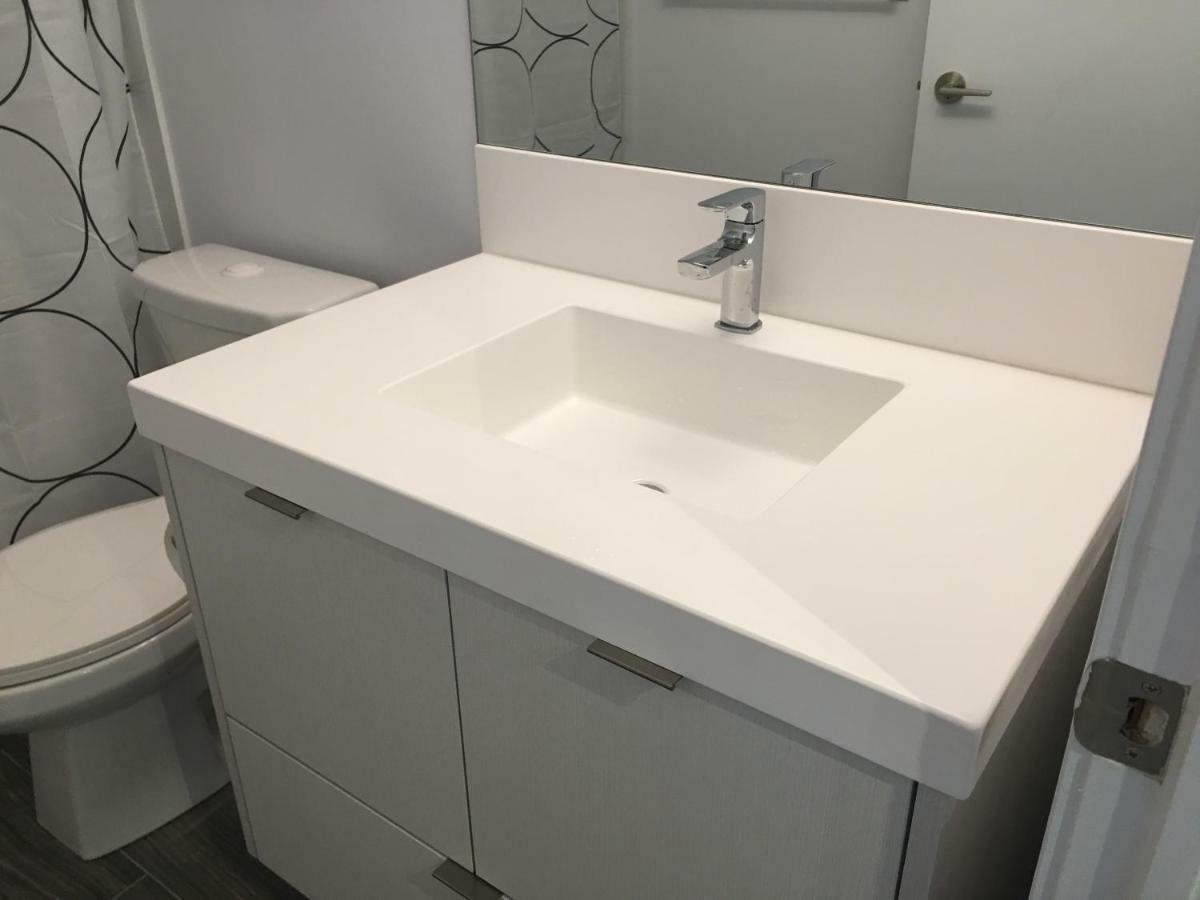 Toronto Metropolitan University-Daphne Cockwell Complex Residence 외부 사진